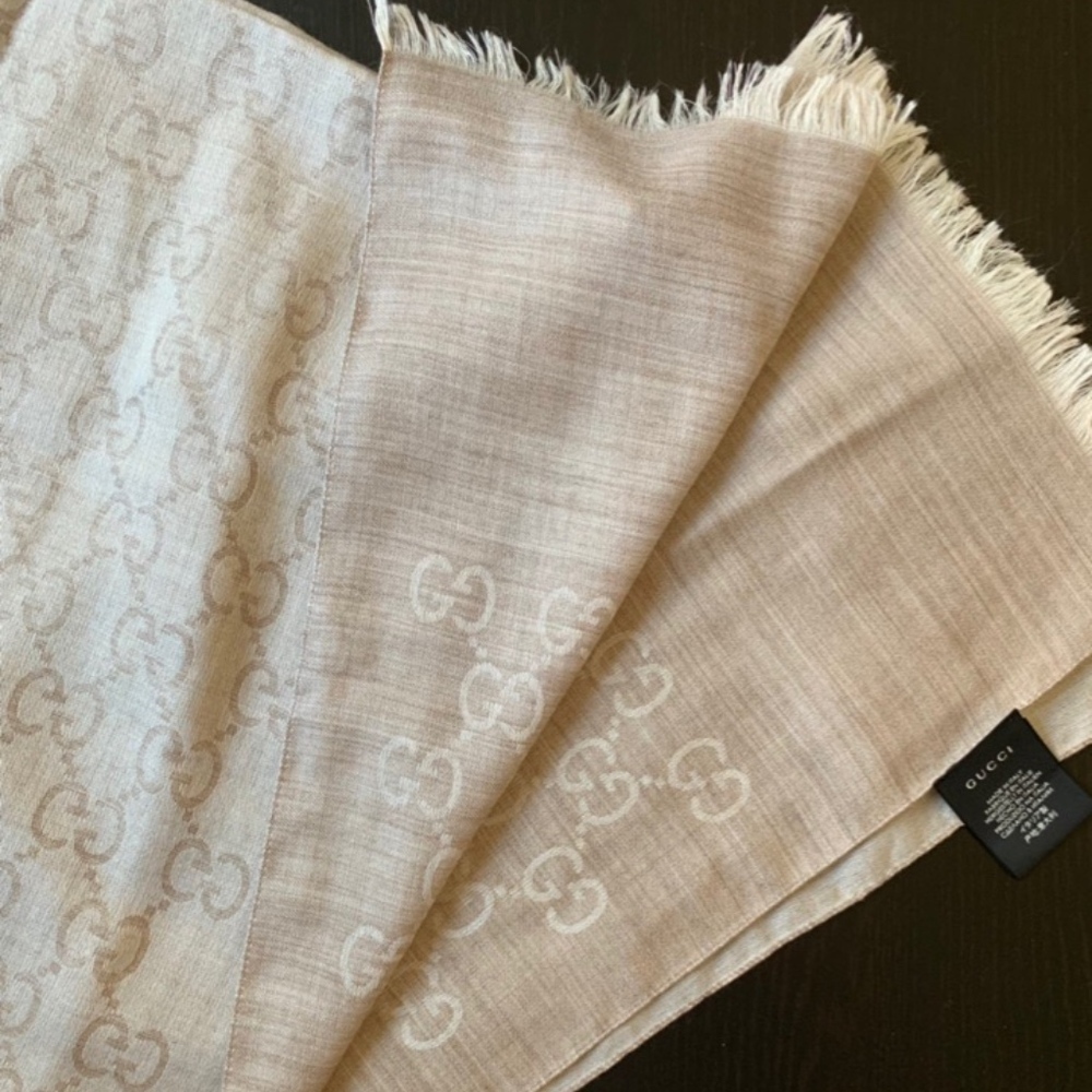 New Gucci Scarf 100% Authentic